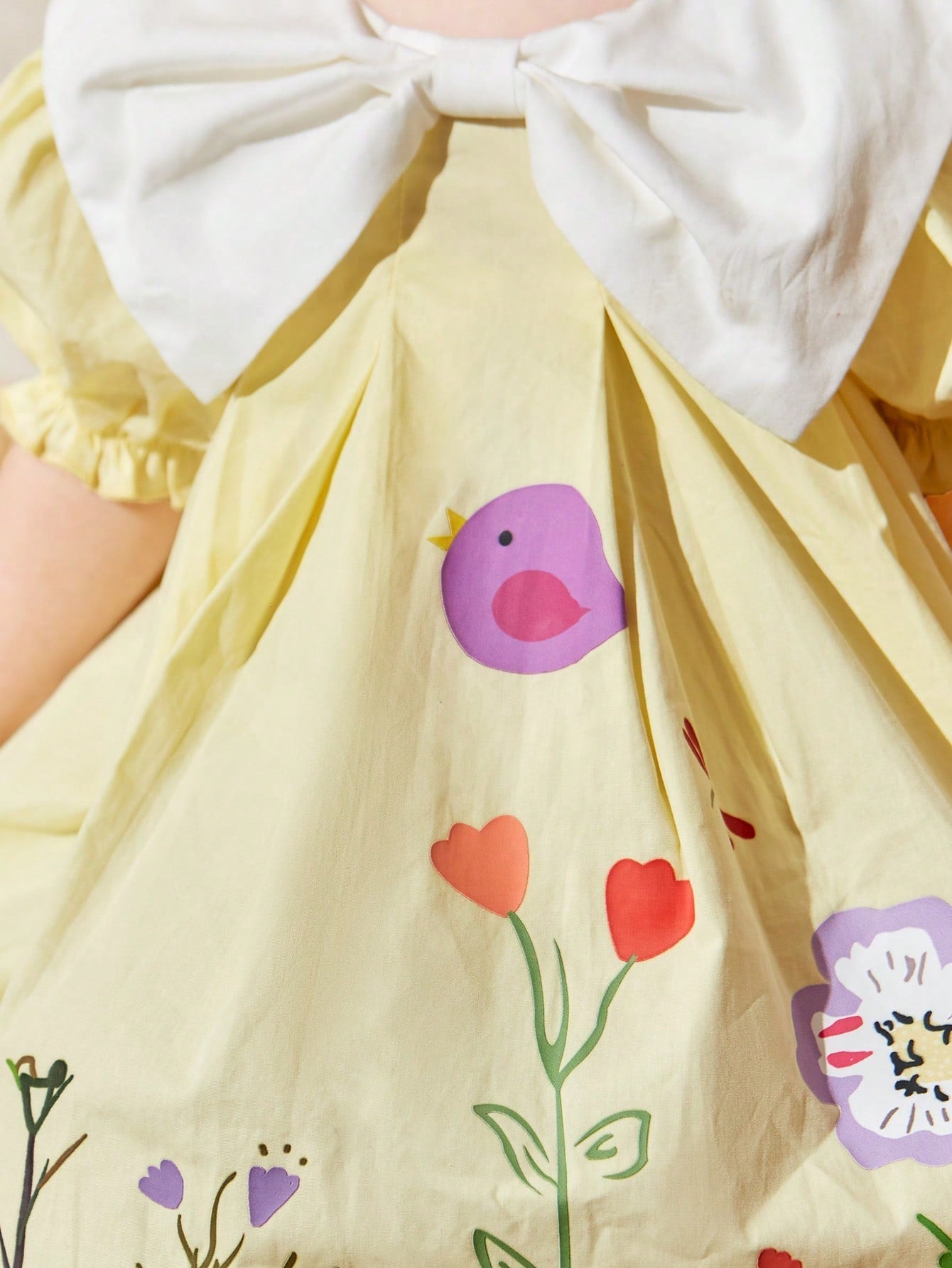 Vestido Bata Amarelo com Gola Laço