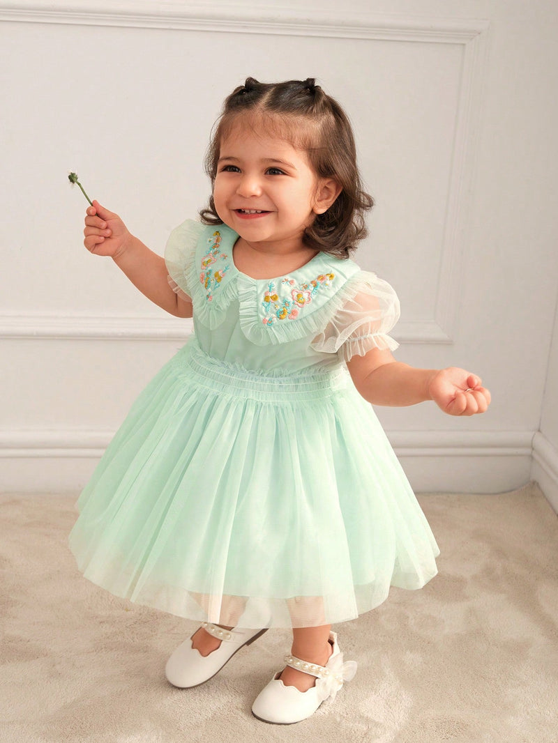 Vestido Bebê Floral Verde Fit e Flare