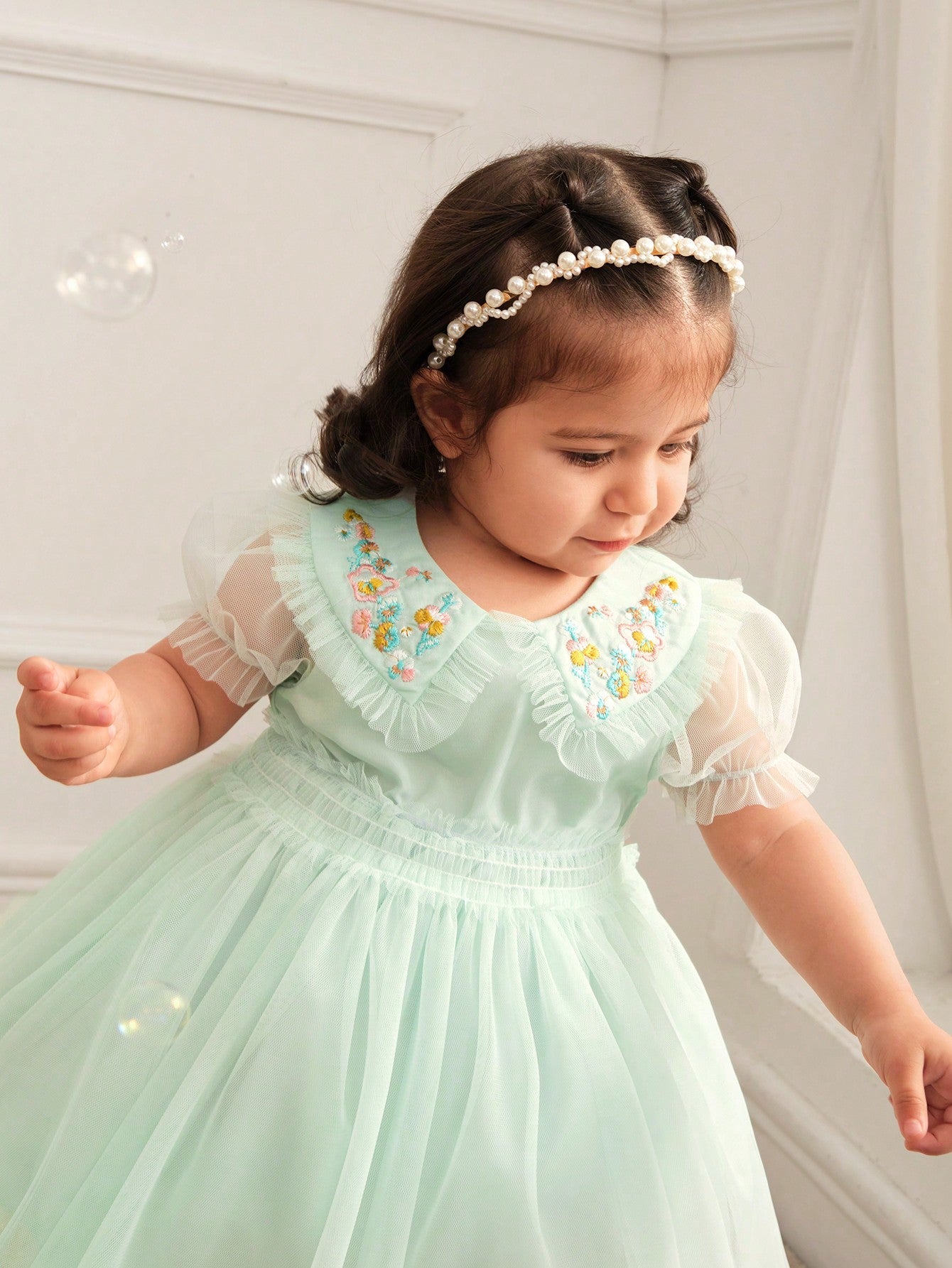 Vestido Bebê Floral Verde Fit e Flare