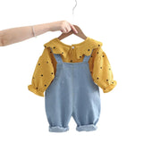 Conjunto Jardineira Jeans com Blusa