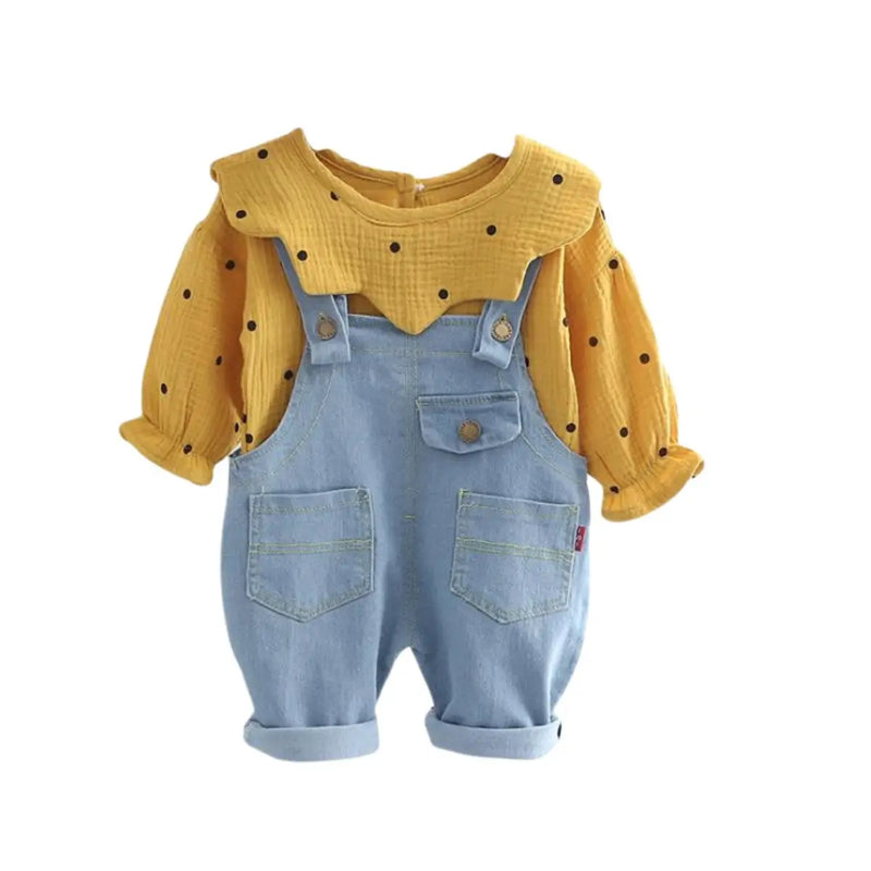 Conjunto Jardineira Jeans com Blusa