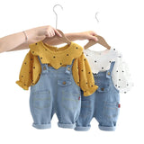 Conjunto Jardineira Jeans com Blusa