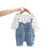 Conjunto Jardineira Jeans com Blusa