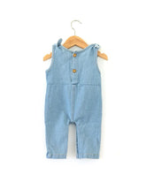 Jardineira Baby Jeans com Laços